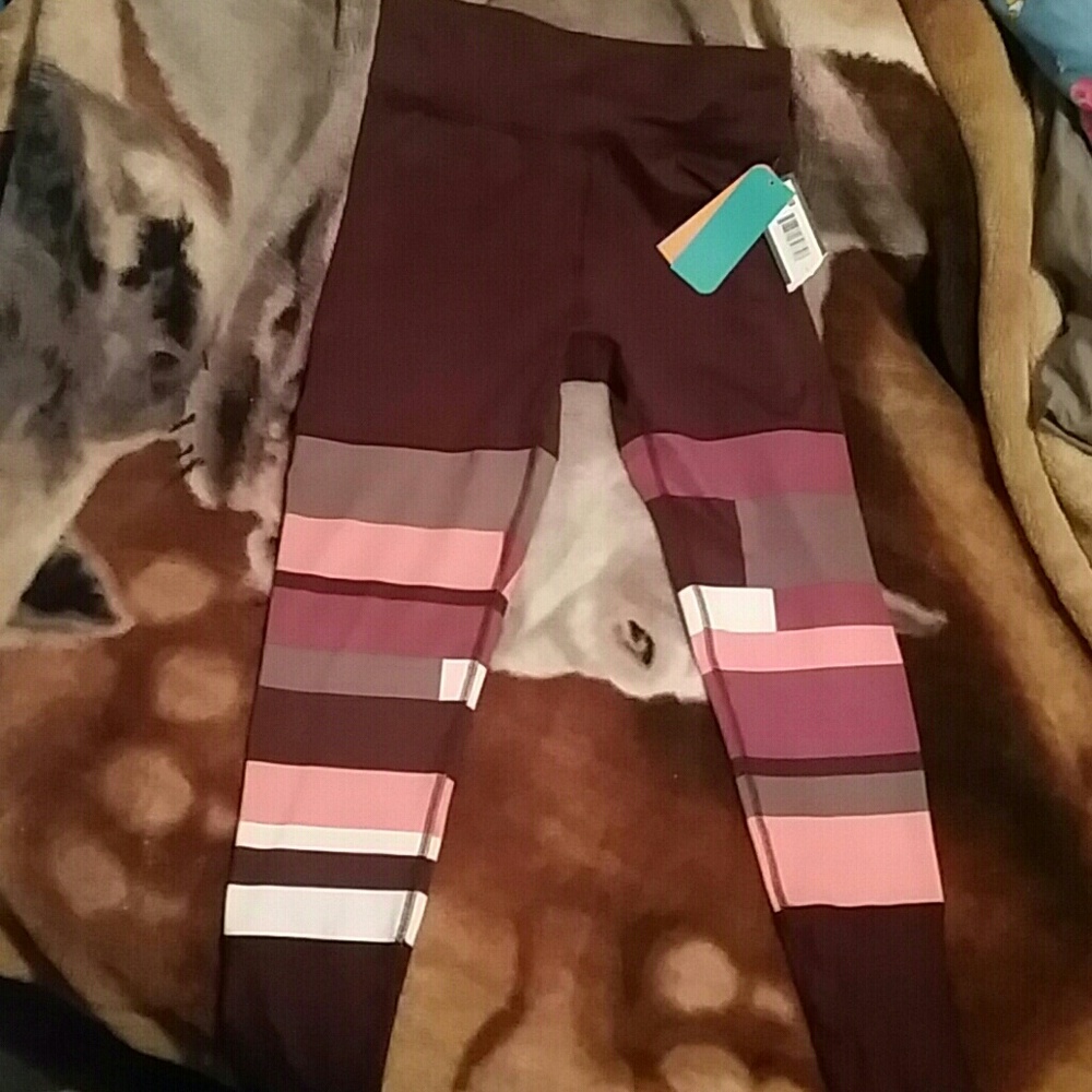 NEW! Womens leggings